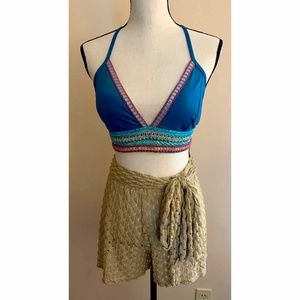 ELIF BY JORDAN TAYLOR GOLD COVER UP SHORTS- M